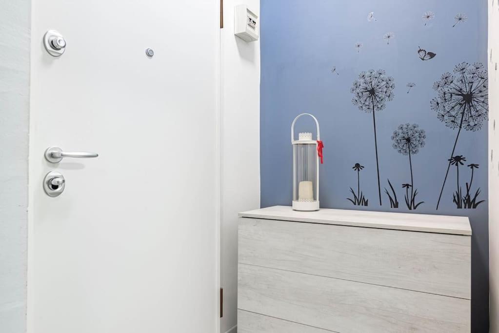 Sant'agnese Cosy Flat - Few Steps Of Verdi Theatre Appartamento